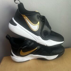 Nike Kids Black and Gold Sneakers